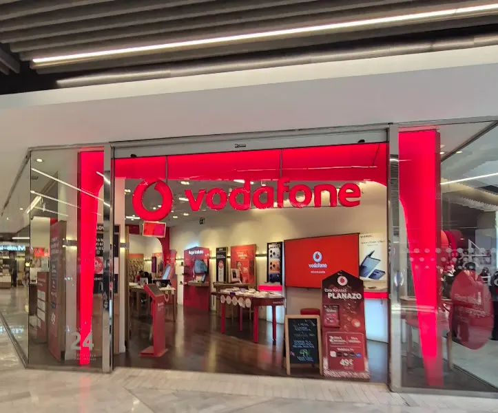 Vodafone La Vaguada - Tienda de móviles en Madrid - foto 2
