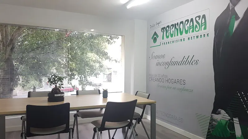 Tecnocasa agencia inmobiliaria - Agencia inmobiliaria en Madrid - foto 2
