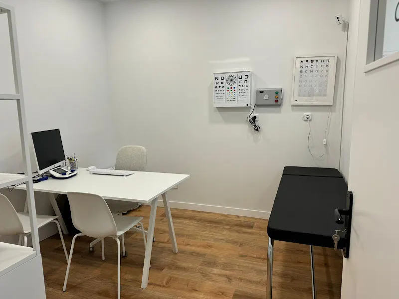 Psicotecnicos Barrio del Pilar, Madrid - Renovar Carnet de Conducir El Pilar - Servicio de certificados médicos en Madrid - foto 2