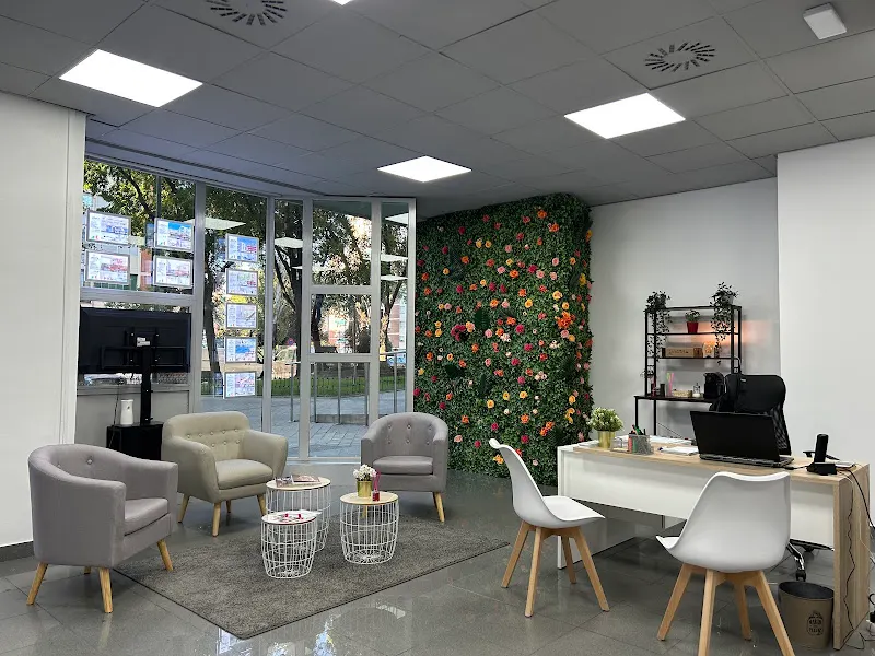 L&R BIENES RAICES - Madrid
