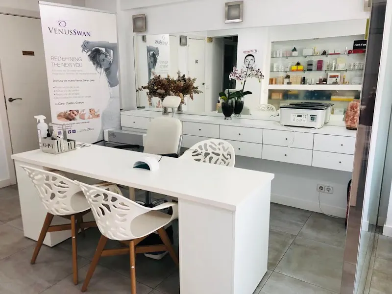 Centro Médico Estético Ana Martí - Centro de estética en Madrid - foto 2