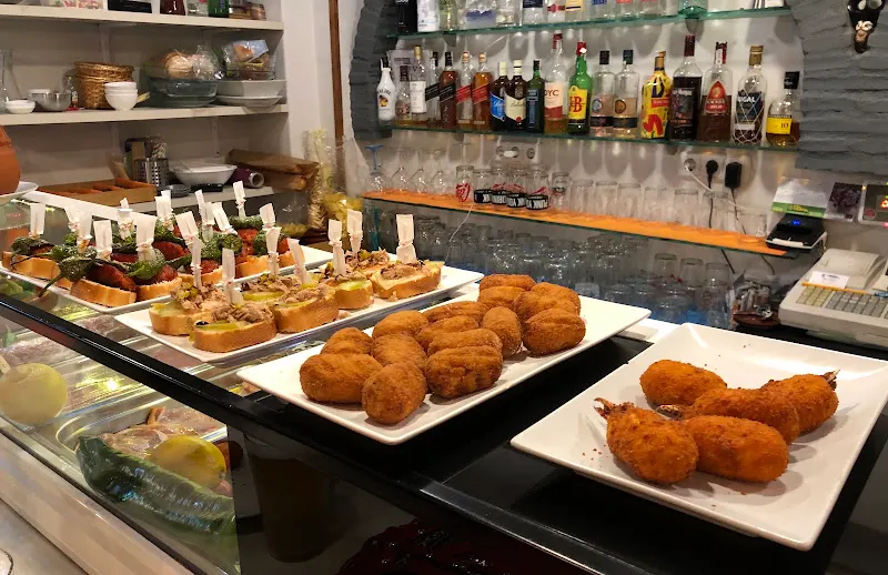 Bar Los Bùhos - Bar de tapas en Madrid - foto 2