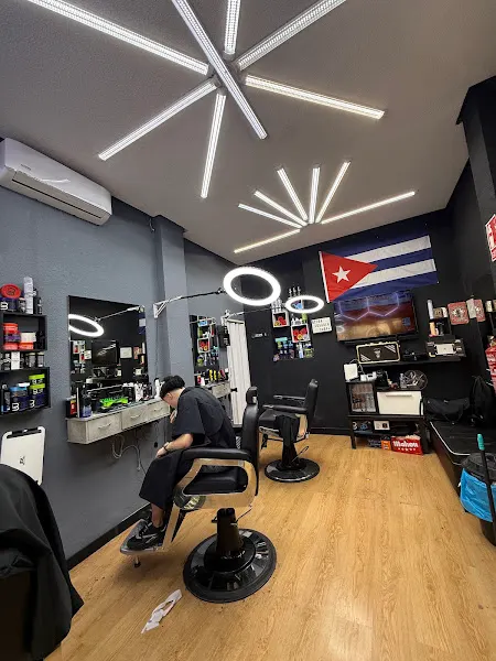 Barberia Peluquería " Asere Q' Bola "