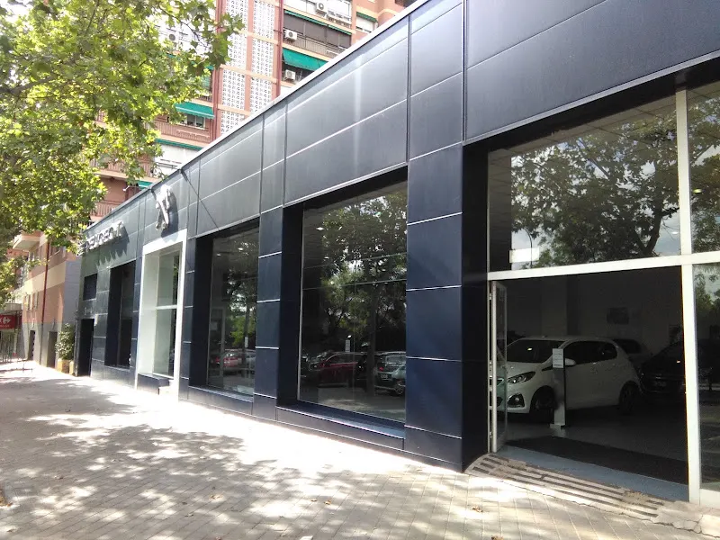 ALC Retail - Tienda de vehículos de segunda mano y de ocasión en Madrid - foto 2