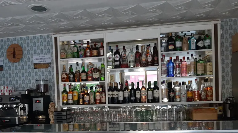 Barcafeteriaeldesafio - Bar de tapas en Madrid - foto 2