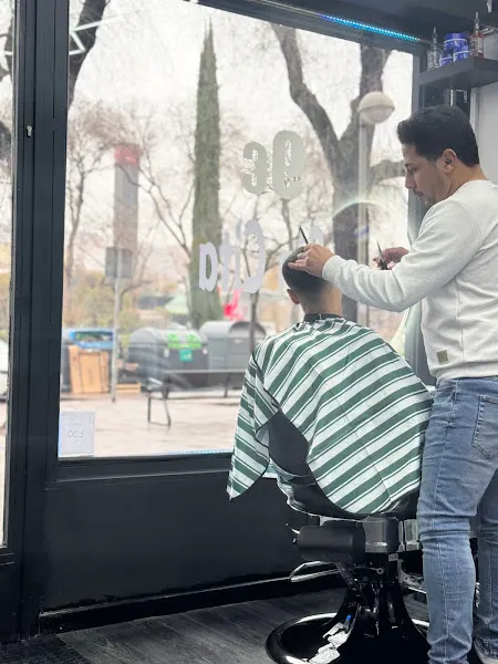 Peluquería barrio del Pilar k.F sin cita - Madrid