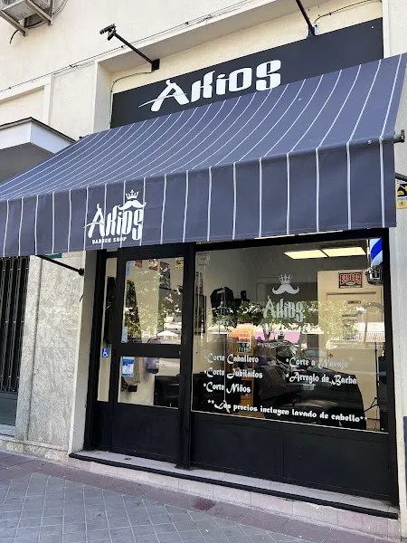 Akios Barber - Barbería en Madrid - foto 2
