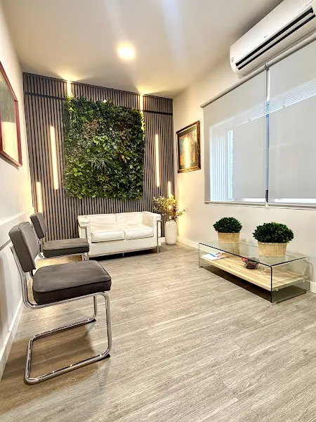 Clínica Dental La Vaguada - Dentista en Madrid - foto 2