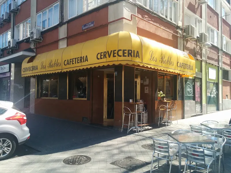 Cafetería Los Robles - Cafetería en Madrid - foto 2