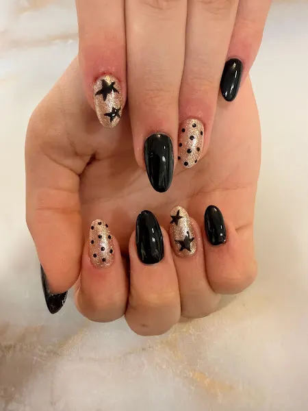 Zahra Beauty - Salón de manicura y pedicura en Madrid - foto 2
