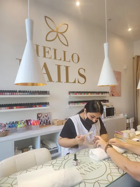Hello Nails