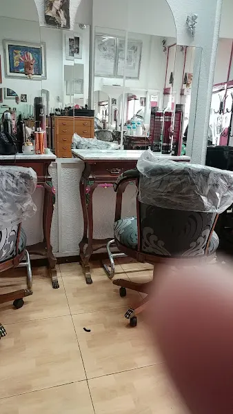 Salón De Belleza Antoine