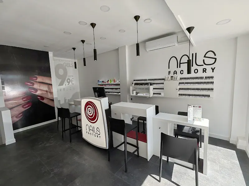 Nails Factory Fermín Caballero — Uñas La Vaguada - Salón de manicura y pedicura en Madrid - foto 2