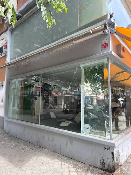 Decoratoda - Tienda de sofás en Madrid - foto 2