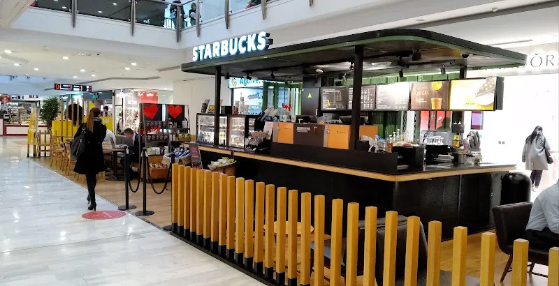 Starbucks - Cafetería en Madrid - foto 2