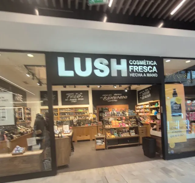 Lush Cosmetics - Tienda de cosméticos en Madrid - foto 2