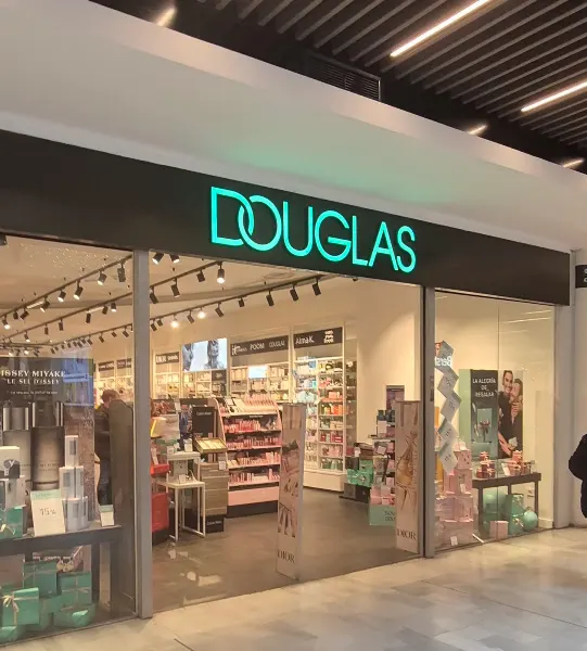 Douglas Perfumería - Perfumería en Madrid - foto 2