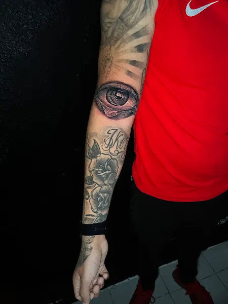 TATTOO MEDUSA - Estudio de tatuajes en Madrid - foto 2