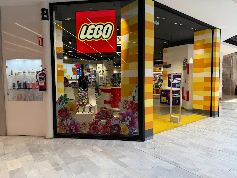 LEGO® Certified Store Vaguada - Juguetería en Madrid - foto 3